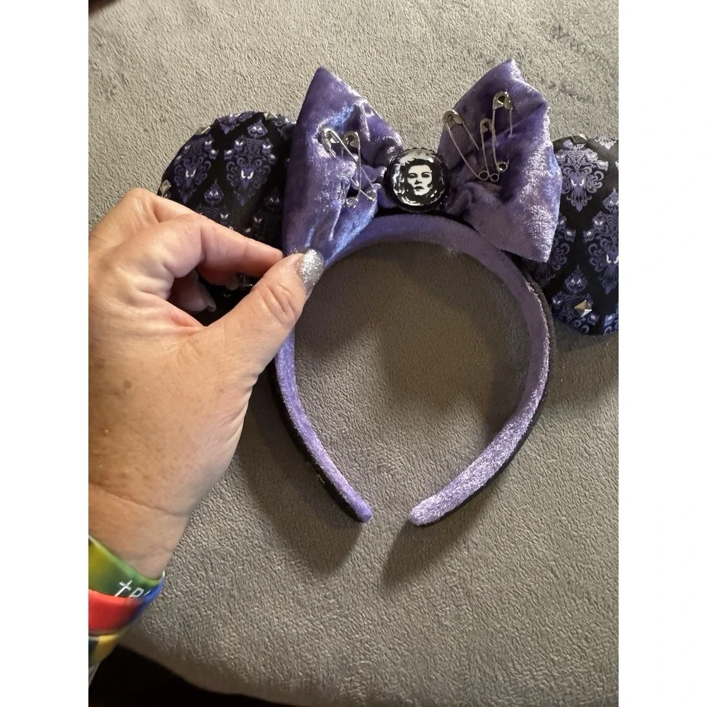 Disney Madame Leota Haunted Mansion Universe Minnie Mouse Ears Head No Tag CT3